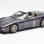 Chevrolet Corvette C5 Convertible Purple Pearl Metallic UT Models 1:18 21010 Diecast