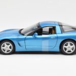 Chevrolet Corvette C5 Blue Metallic UT Models 1:18 21004 Diecast - image 3 of 6