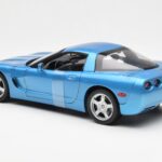Chevrolet Corvette C5 Blue Metallic UT Models 1:18 21004 Diecast - image 5 of 6