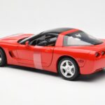 Chevrolet Corvette C5 Hardtop Red UT Models 1:18 21041 Diecast - image 5 of 6