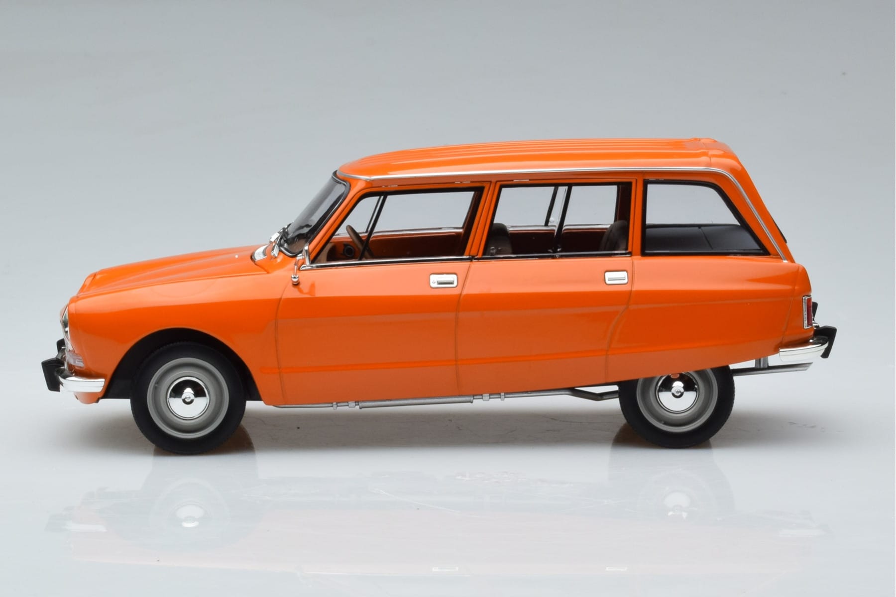 Citroen Ami 8 Break Tenere Orange Norev 1:18 181674 Diecast - image 4 of 7