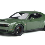 Dodge Challenger R/T SCAT Pack Widebody Green GT Spirit 1:18 GT815 Resin