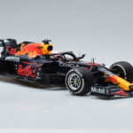 Red Bull Racing RB16B #33 M. Verstappen Abu Dhabi GP F1 World Champion 2021 Minichamps 1:18 110212333 Diecast - image 4 of 6