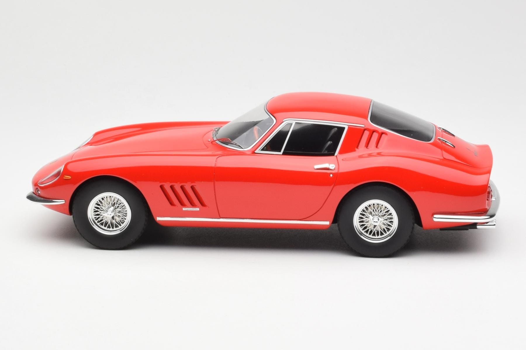 Ferrari 275 GTB Red CMR 1:18 CMR033 Diecast - image 3 of 6