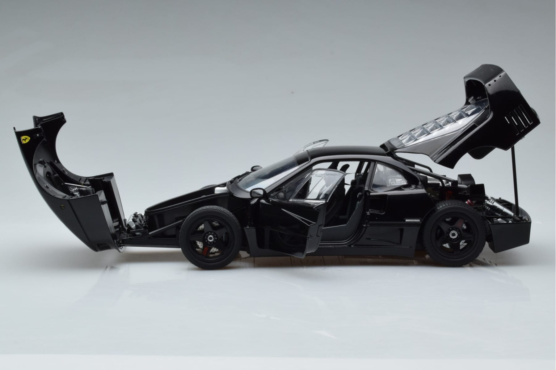 Ferrari F40 Lightweight Black Kyosho 1:18 08412BK Diecast - image 4 of 12