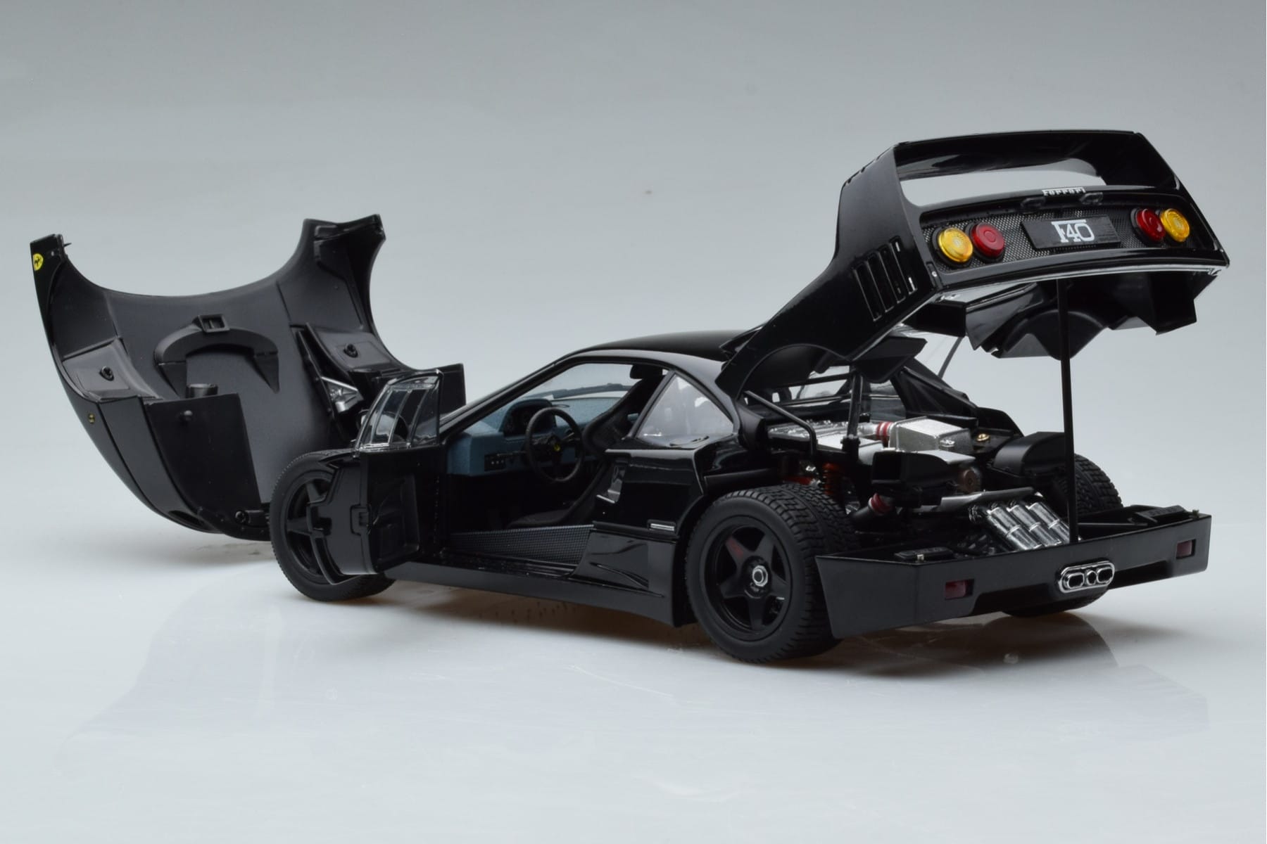 Ferrari F40 Lightweight Black Kyosho 1:18 08412BK Diecast - image 6 of 12
