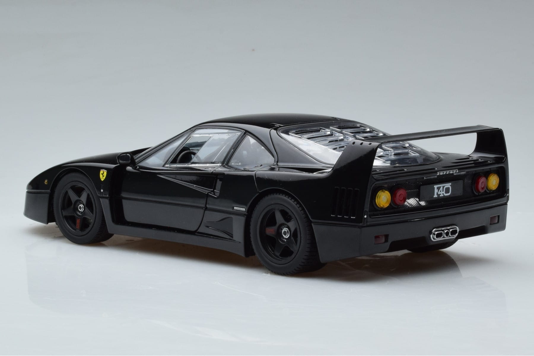 Ferrari F40 Lightweight Black Kyosho 1:18 08412BK Diecast - image 7 of 12