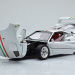 Ferrari F40 Pearl White Italy Kyosho 1:18 08416PWT-G Diecast - image 2 of 8