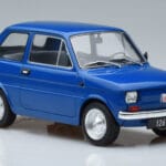 Fiat 126P Blue MCG 1:18 MCG18324 Diecast - image 4 of 6