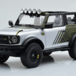 Ford Bronco RTR Iconic Silver GT Spirit 1:18 GT404 Resin