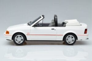 Ford Escort Mk4 XR3i Cabriolet Otto 1:18 OT398 Resin - image 3 of 6