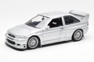 Ford Escort RS Cosworth Street Car Silver UT Models 1:18 22706 Diecast
