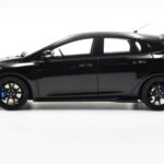 Ford Focus RS Mk3 Black Otto 1:18 OT950 Resin - image 3 of 8