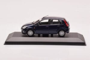 Ford Fusion Blue Minichamps 1:43 403082205 Diecast