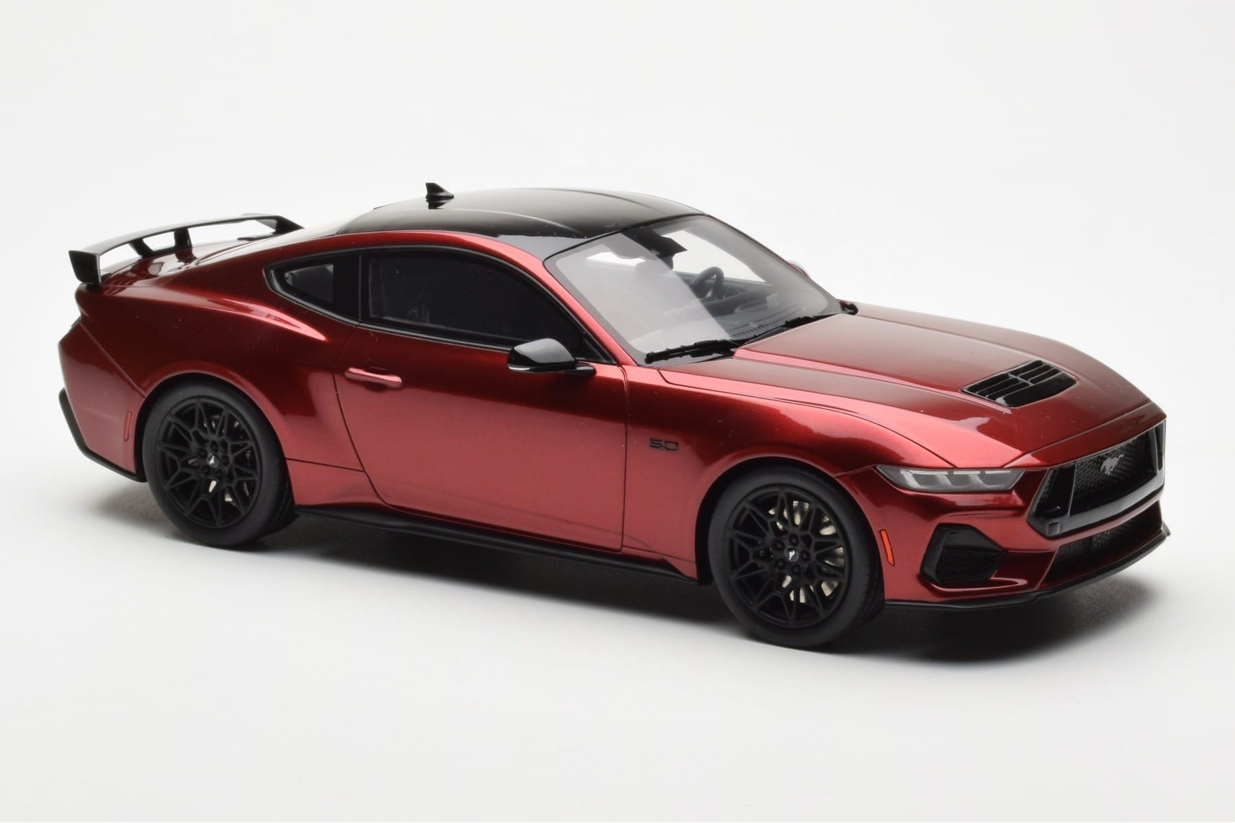 Ford Mustang GT S650 Rapid Red GT Spirit 1:18 GT433 Resin - image 4 of 6
