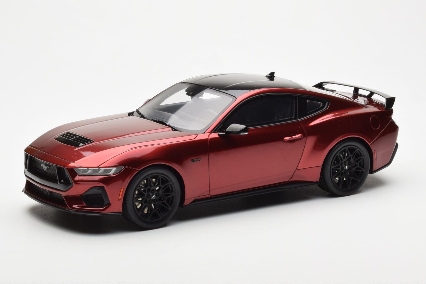 Ford Mustang GT S650 Rapid Red GT Spirit 1:18 GT433 Resin
