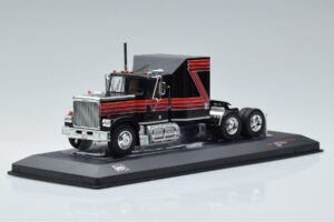 GMC General Red Black IXO 1:43 TR102 Diecast
