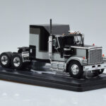 GMC General Silver Black IXO 1:43 TR117 Diecast - image 4 of 6