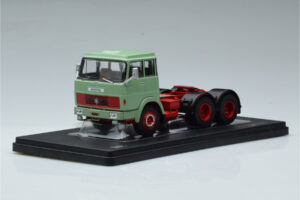 Henschel HS 19 TS Green IXO 1:43 TR151 Diecast
