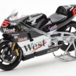 Honda NSR500 West Honda Pons #65 L. Capirossi 500cc World Championship 2001 Minichamps 1:12 122016165 Diecast - image 2 of 4