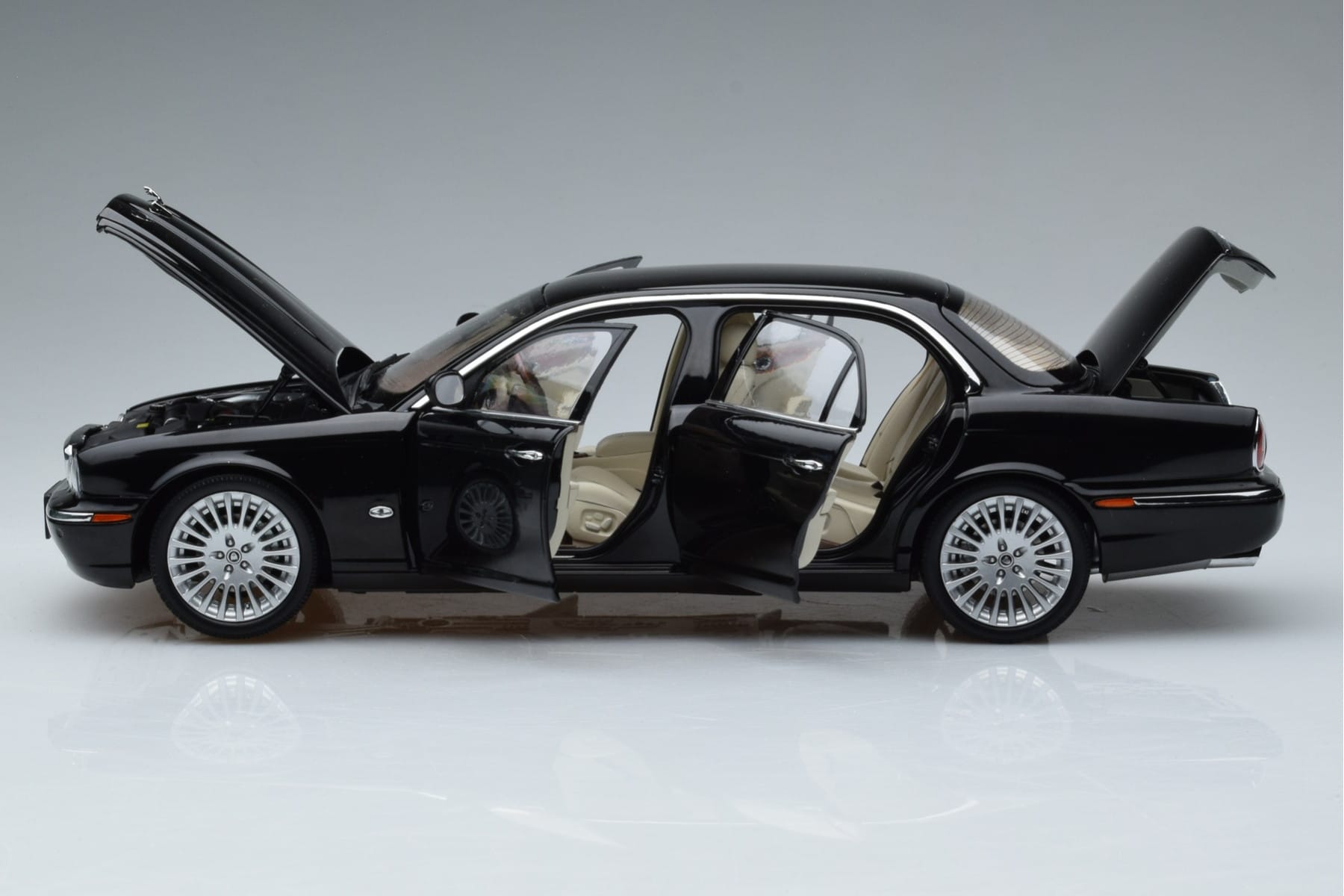 Jaguar XJ6 X350 Ebony Black Almost Real 1:18 810501 Diecast - image 4 of 11