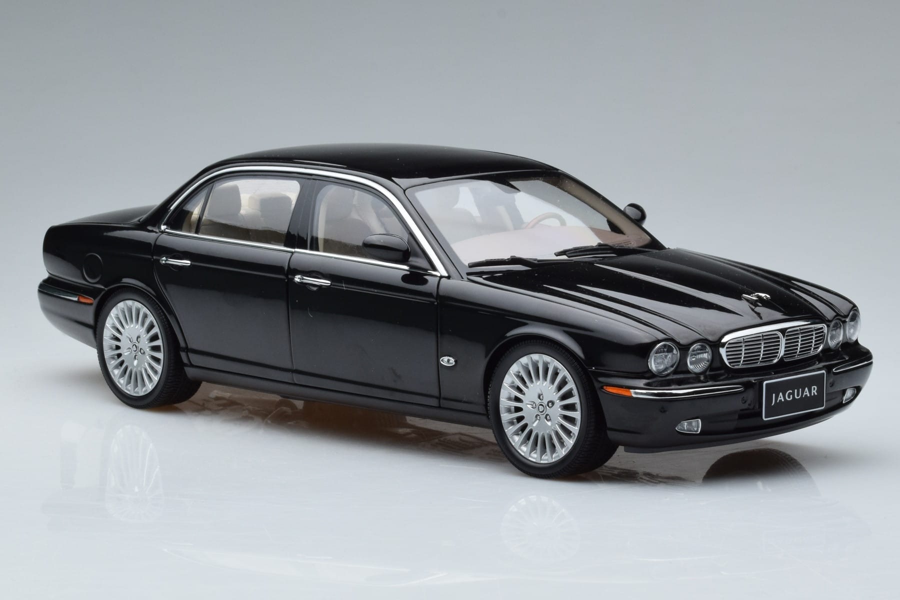 Jaguar XJ6 X350 Ebony Black Almost Real 1:18 810501 Diecast - image 10 of 11