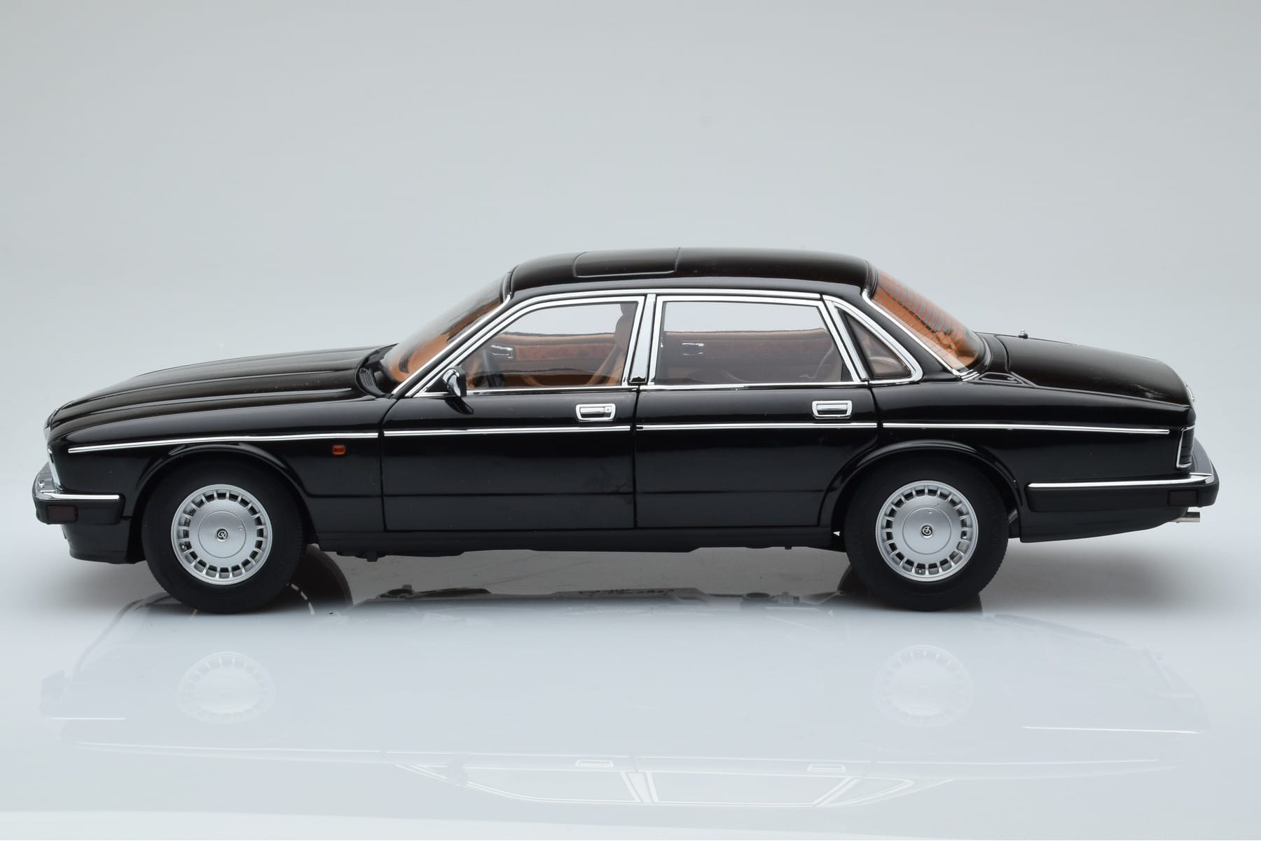 Jaguar XJ6 XJ40 Ebony Black Almost Real 1:18 810543 Diecast - image 4 of 11