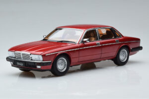 Jaguar XJ6 XJ40 Flamenco Red Almost Real 1:18 810541 Diecast