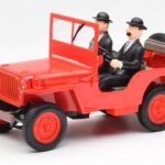 Jeep Willys Tintin 2 Figures UT Models 1:18 180150000 Diecast
