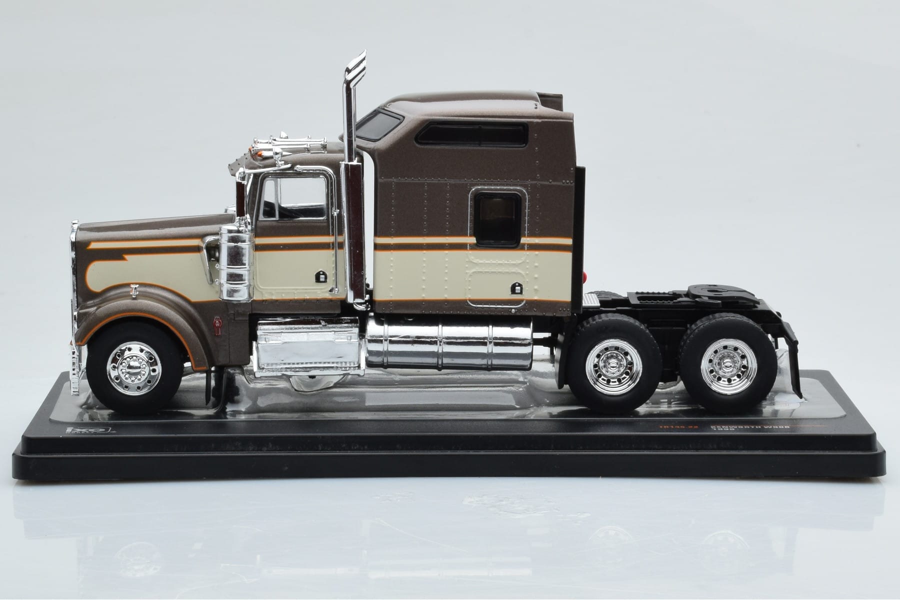 Kenworth W900 Brown IXO 1:43 TR145 Diecast - image 2 of 4