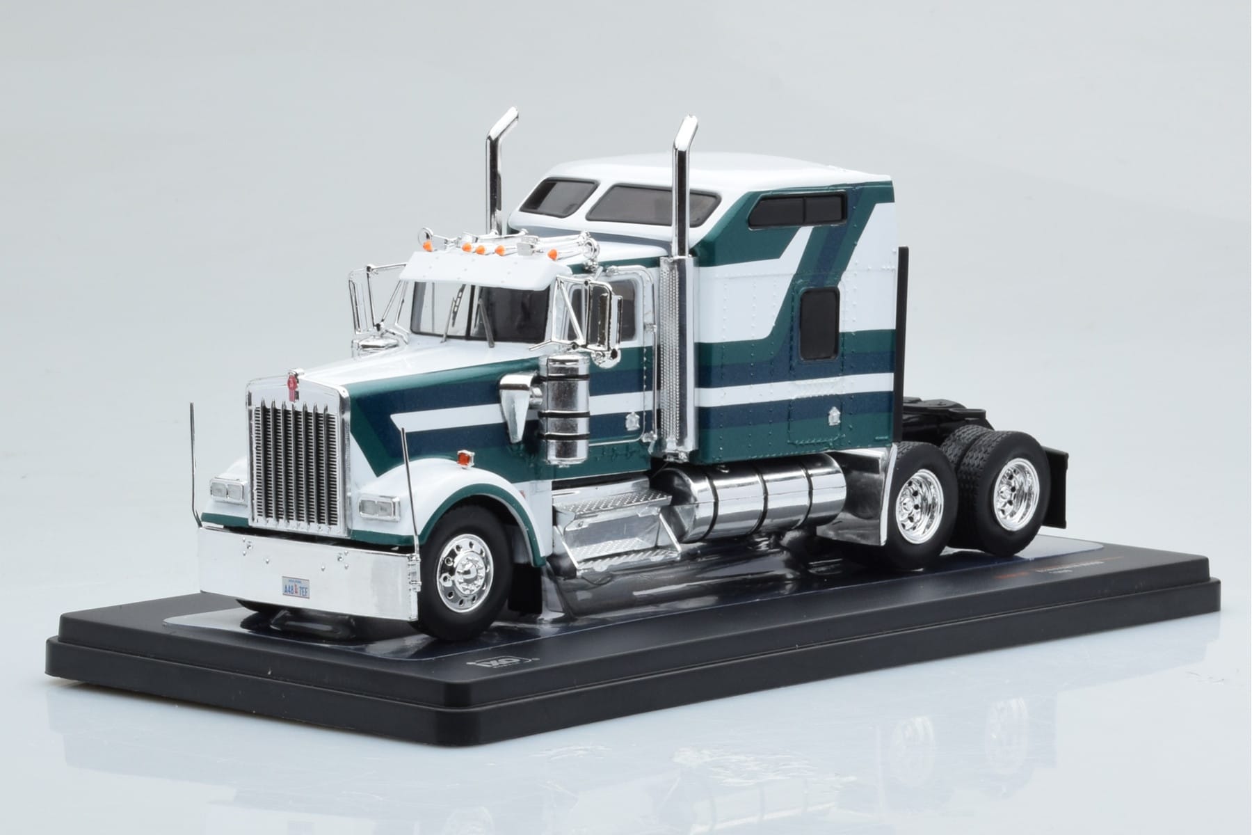 Kenworth W900 Green White IXO 1:43 TR164 Diecast
