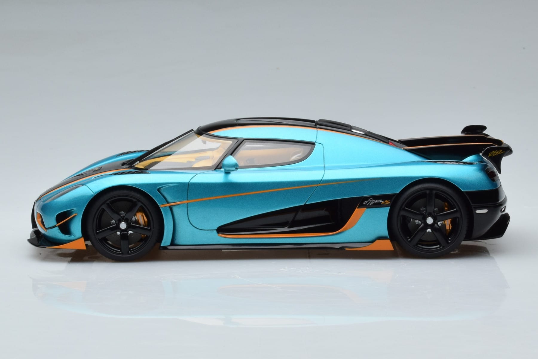 Koenigsegg Agera RSR Blue GT Spirit 1:18 GT390 Resin - image 3 of 9