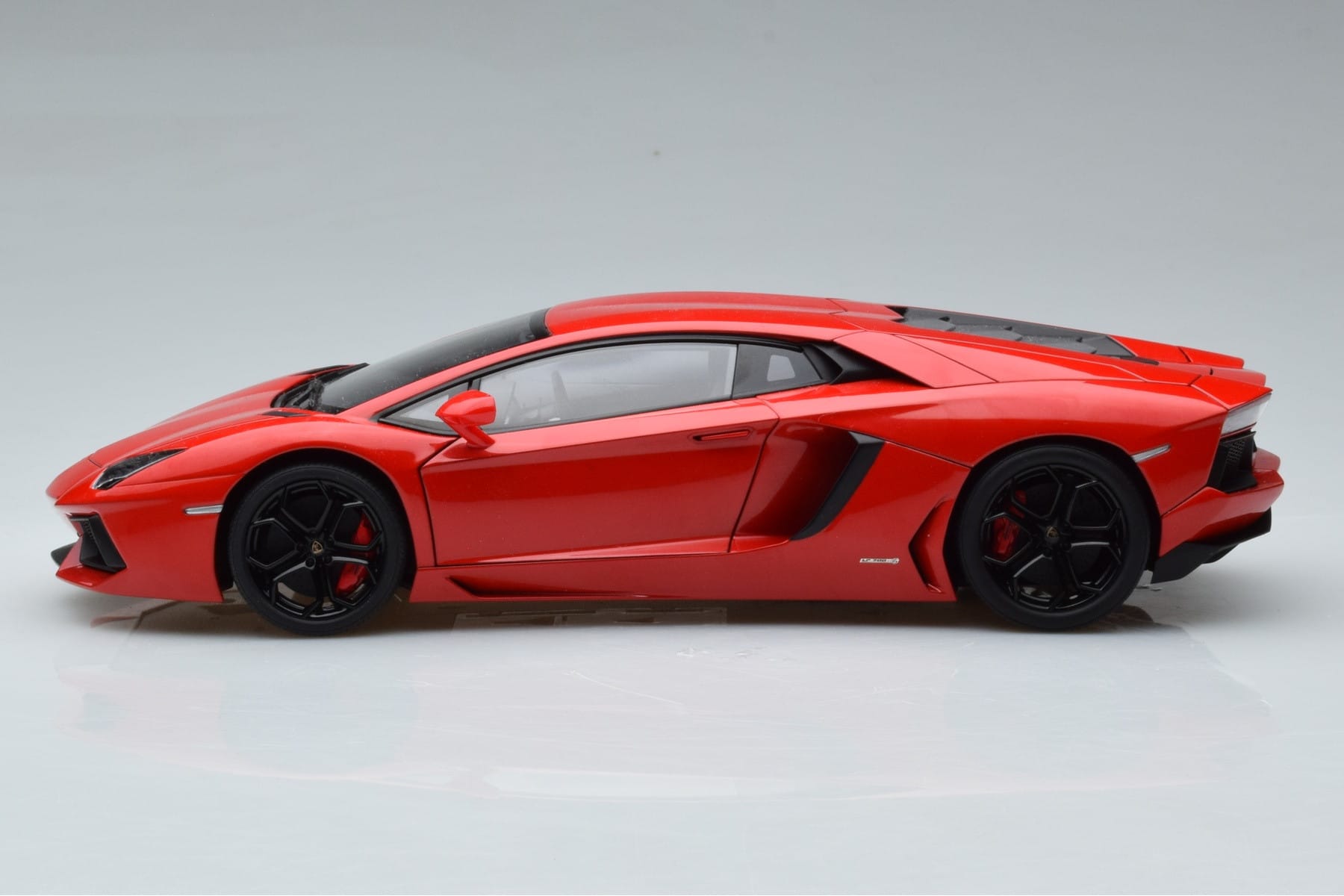 Lamborghini Aventador LP700-4 Andromeda Red AUTOart 1:18 74669 Diecast - image 5 of 10