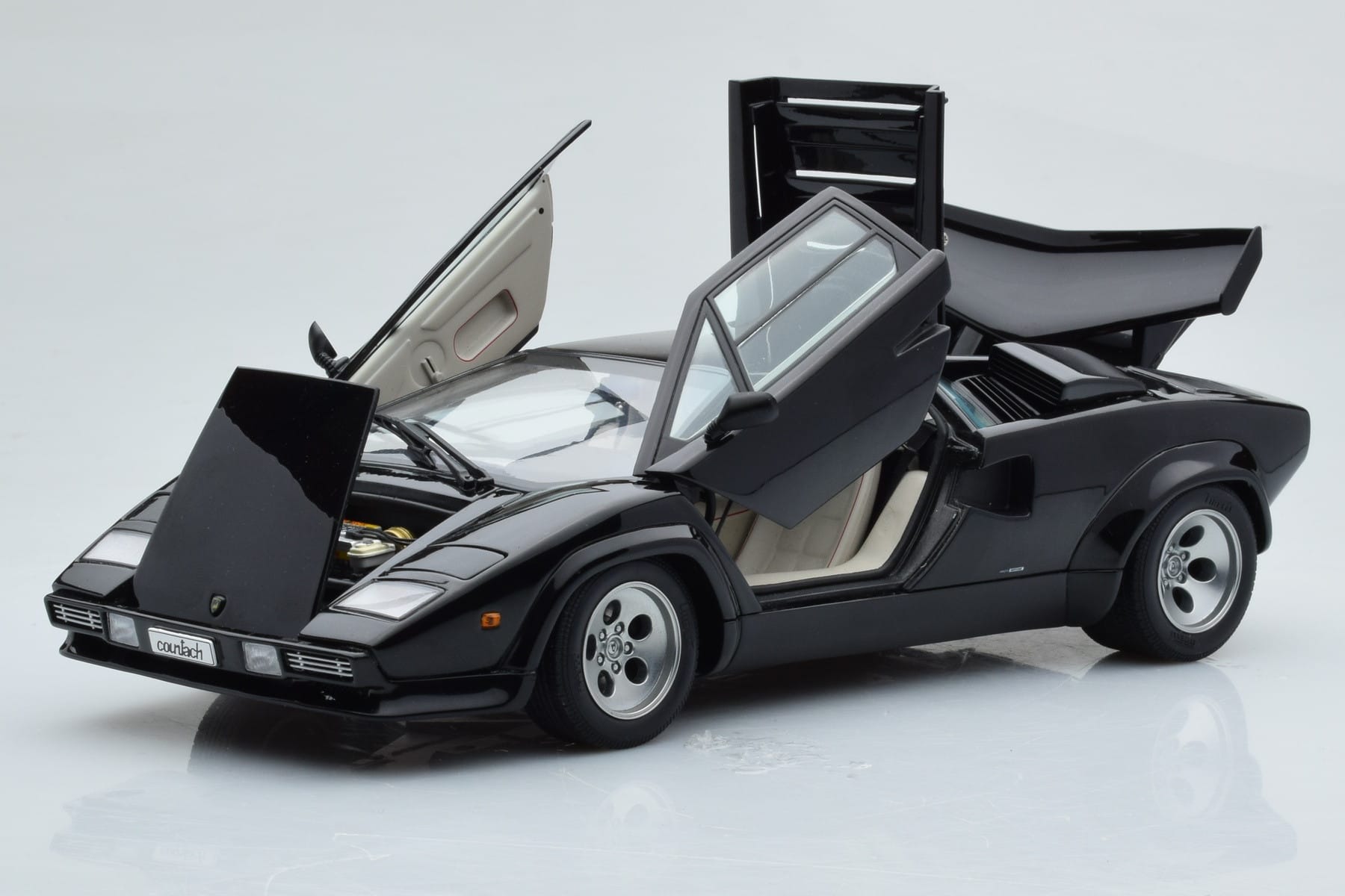 Lamborghini Countach LP5000S Black AUTOart 1:18 74533 Diecast - image 2 of 10