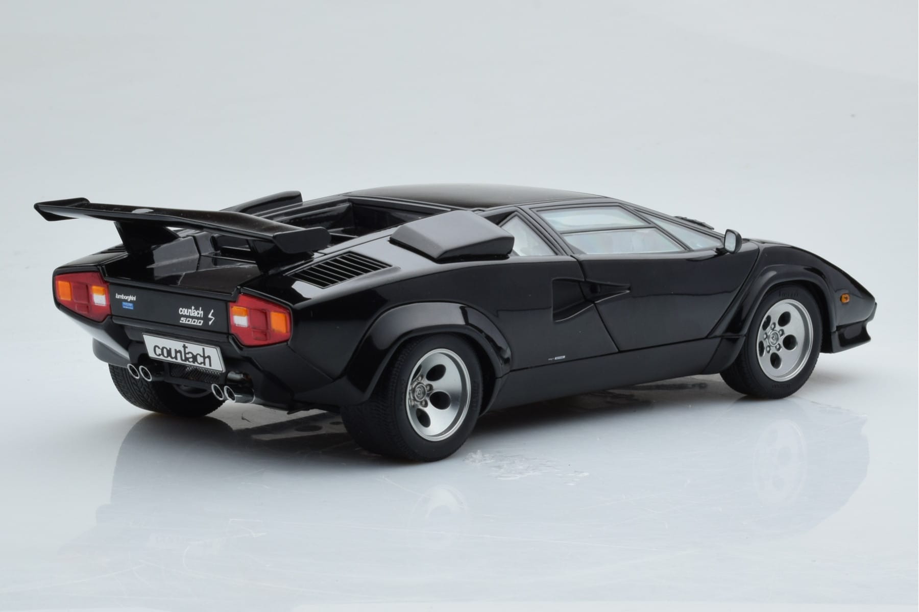 Lamborghini Countach LP5000S Black AUTOart 1:18 74533 Diecast - image 4 of 10