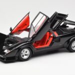 Lamborghini Countach LP 5000 Quattrovalvole Black Kyosho 1:18 08320BK Diecast - image 2 of 8