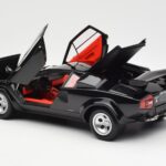 Lamborghini Countach LP 5000 Quattrovalvole Black Kyosho 1:18 08320BK Diecast - image 5 of 8