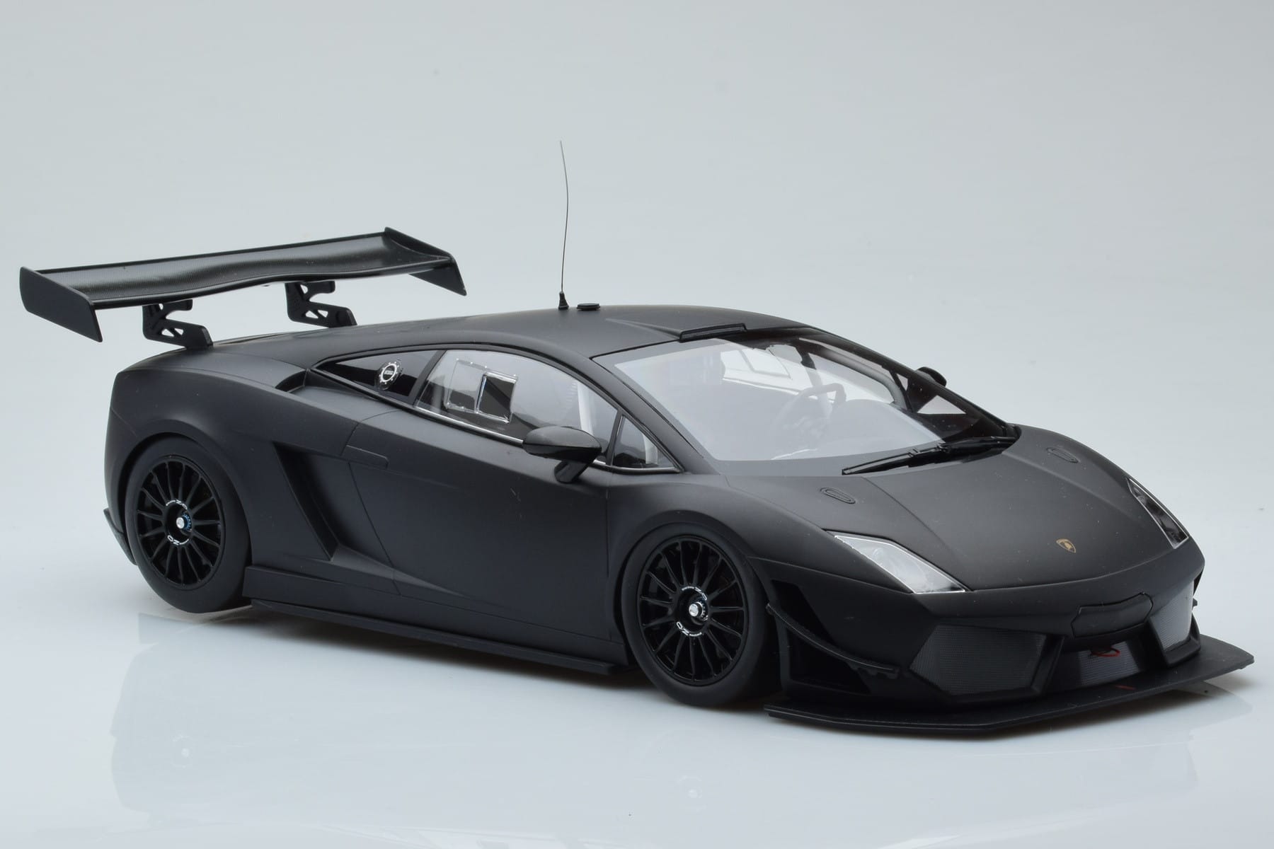 Lamborghini Gallardo LP600+ GT3 Matt Black Minichamps 1:18 151111100 Diecast - image 4 of 6