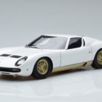 Lamborghini Miura SV White AUTOart 1:18 74544 Diecast