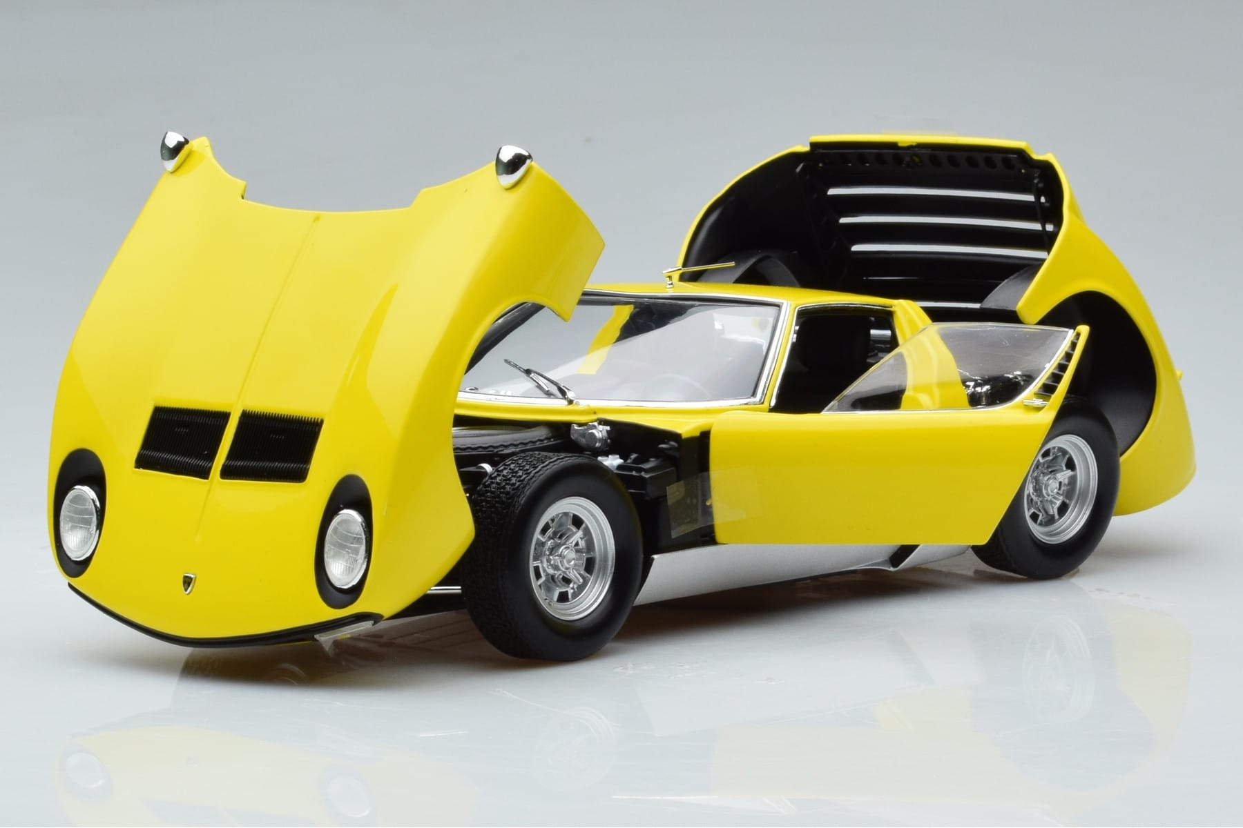 Lamborghini Miura SV Yellow Kyosho 1:18 08317Y Diecast - image 2 of 11