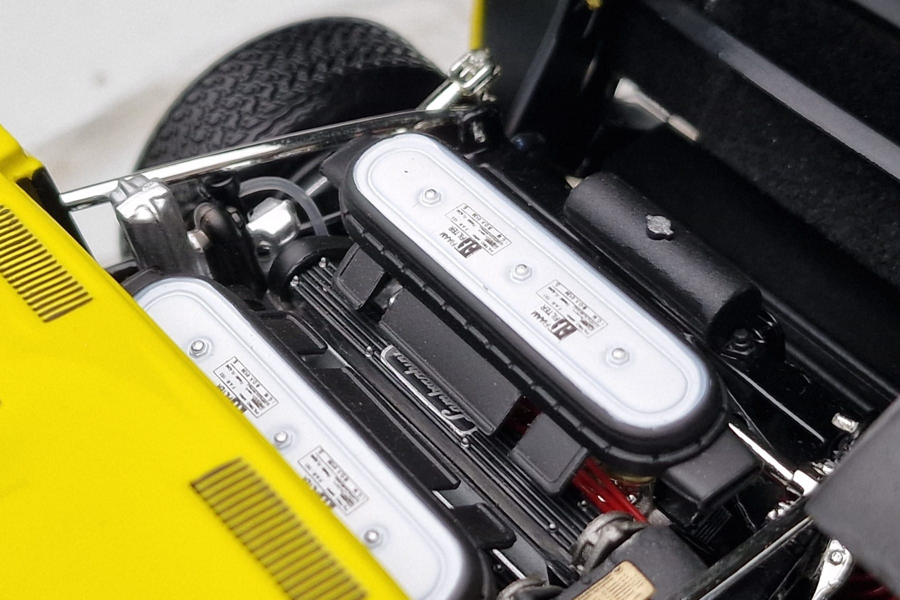 Lamborghini Miura SV Yellow Kyosho 1:18 08317Y Diecast - image 9 of 11