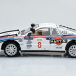 Lancia 037 Martini #8 A. Bettega / M. Perissinot Safari Rally 1985 Kyosho 1:18 08306J Diecast - image 5 of 8