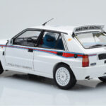 Lancia Delta HF Integrale 6 White Kyosho 1:18 08344E Diecast - image 7 of 8