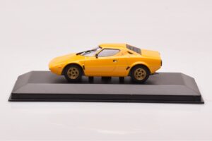 Lancia Stratos Yellow Minichamps 1:43 430125020 Diecast