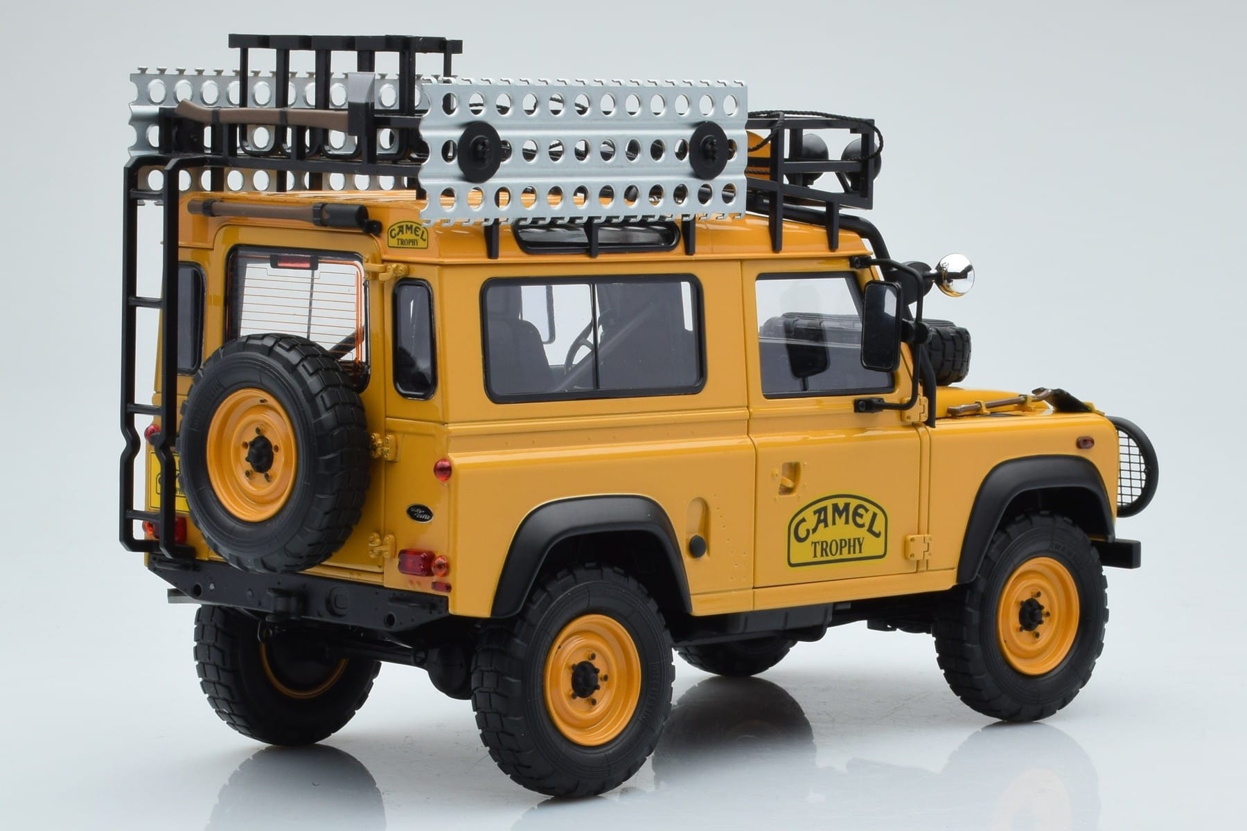 Land Rover Defender 90 Camel Trophy Borneo 1985 Almost Real 1:18 810213 Diecast - image 3 of 8