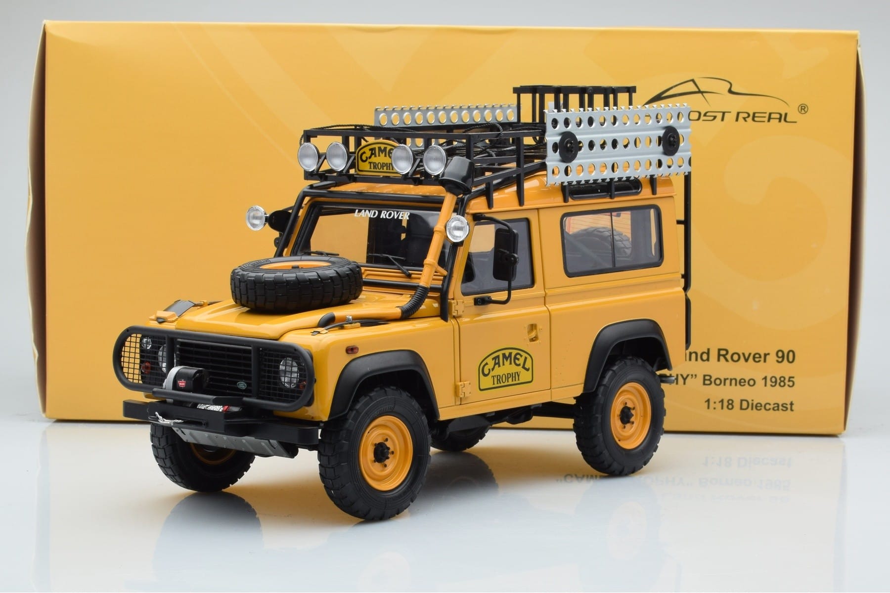 Land Rover Defender 90 Camel Trophy Borneo 1985 Almost Real 1:18 810213 Diecast - image 8 of 8
