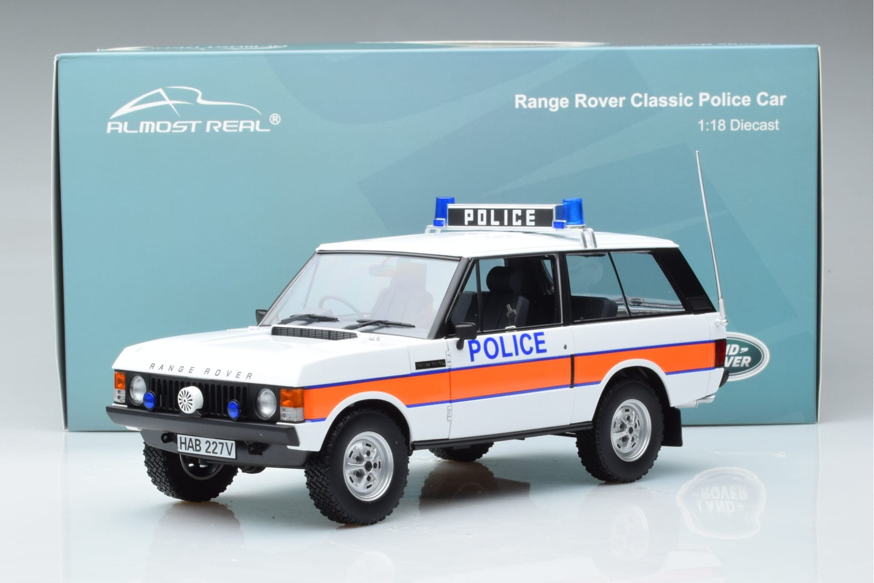 Land Rover Range Rover Police Almost Real 1:18 810115 Diecast - image 9 of 9