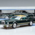 Lincoln Continental Mark V Dark Green MCG 1:18 MCG18404 Diecast - image 6 of 6