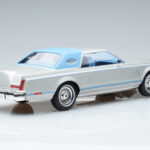 Lincoln Continental Mark V Silver MCG 1:18 MCG18403 Diecast - image 2 of 6