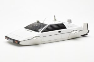 Lotus Esprit Type 79 James Bond The Spy Who Loved Me Submarine White AUTOart 1:18 75306 Diecast